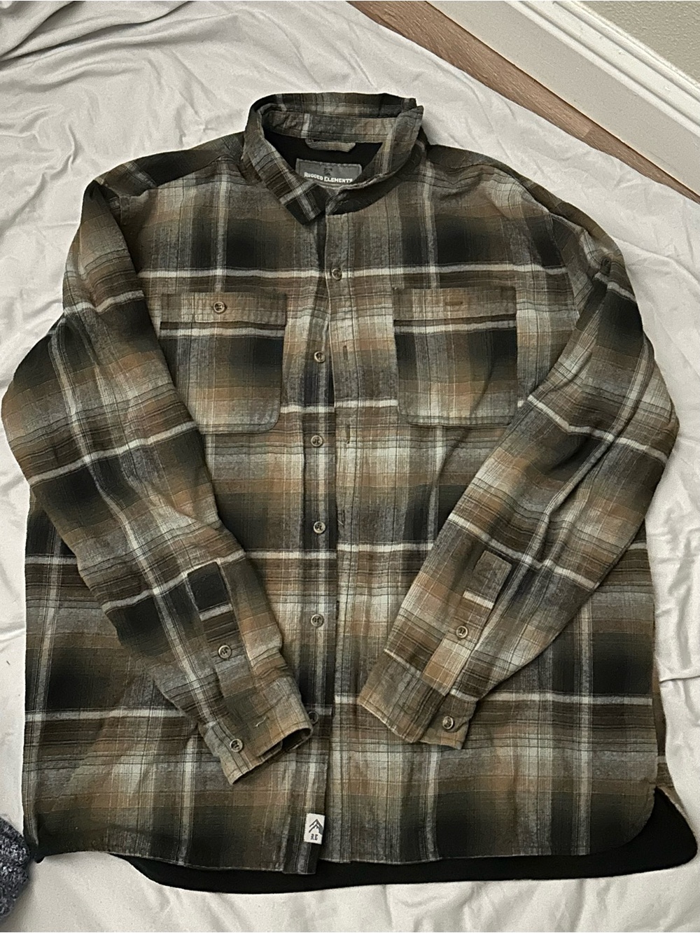 Men's Plaid Button-Up Shirt Jacket in Black & Brown